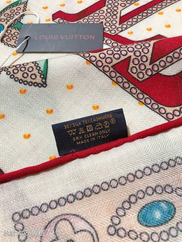 Louis Vuitton Scarf LVC00566